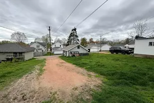 402 N Genesee St, Merrill, WI 54452 - Photo 11