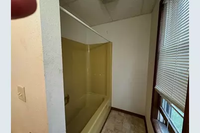 402 N Genesee Street, Merrill, WI 54452 - Photo 9