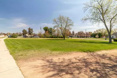 1820 Baker Drive #1830 Baker Drive, Wisconsin Rapids, WI 54494 - Photo 7