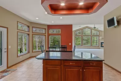 6056 Sharonwood Lane, Stevens Point, WI 54482 - Photo 13