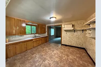 2111 Logan Avenue, Merrill, WI 54452 - Photo 7