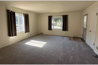 509 Clayton Avenue, Stevens Point, WI 54481 - Photo 9