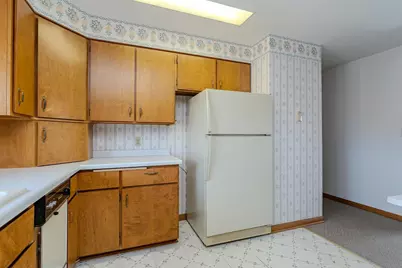 705 E Main Street, Merrill, WI 54452 - Photo 5