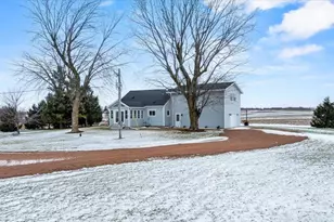 N10160 Sparrow Ave, Loyal, WI 54446 - Photo 5