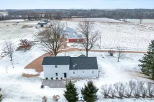 N10160 Sparrow Ave, Loyal, WI 54446 - Photo 11