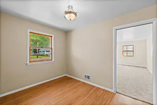 2117 Sherman St, Wausau, WI 54401 - Photo 9