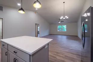 704 Thornapple St, Marathon, WI 54448 - Photo 13