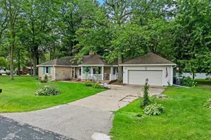 718 S Drake Ave, Marshfield, WI 54449 - Photo 3