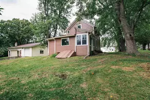 315 W Begley St, Greenwood, WI 54437 - Photo 7