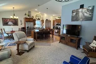 2260 Sisken Ln, Kronenwetter, WI 54455 - Photo 9