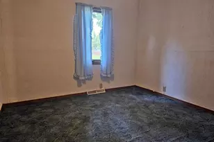 717 E Blodgett St, Marshfield, WI 54449 - Photo 11