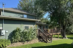 202 W 10th St, Neillsville, WI 54456 - Photo 3