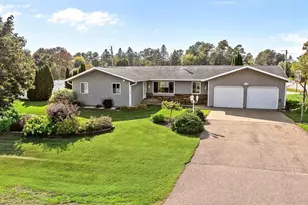 1011 Melody Ln, Plover, WI 54467 - Photo 7