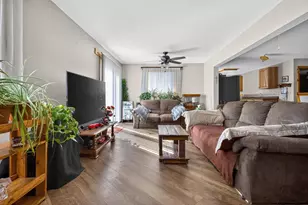 637 E Clay St, Whitewater, WI 53190 - Photo 21