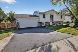 637 E Clay St, Whitewater, WI 53190 - Photo 17