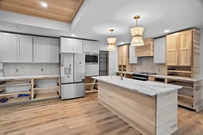 404 S Cypress Avenue, Marshfield, WI 54449 - Photo 7