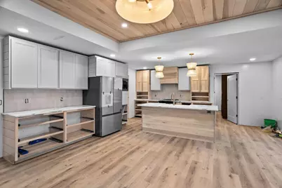 404 S Cypress Avenue, Marshfield, WI 54449 - Photo 11