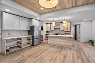 404 S Cypress Ave, Marshfield, WI 54449 - Photo 11