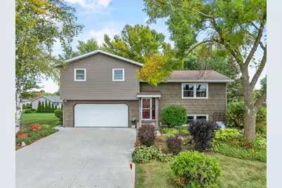 1607 S Lincoln Avenue, Marshfield, WI 54449 - Photo 1