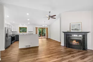 2201 W Breezewood Ct, Plover, WI 54467 - Photo 7