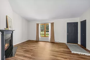 2201 W Breezewood Ct, Plover, WI 54467 - Photo 7