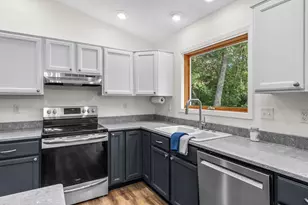 2201 W Breezewood Ct, Plover, WI 54467 - Photo 23