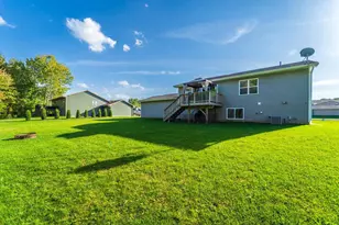 792 Pinedale Ln, Kronenwetter, WI 54455 - Photo 5