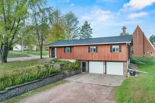 104 W Begley St, Greenwood, WI 54437 - Photo 3