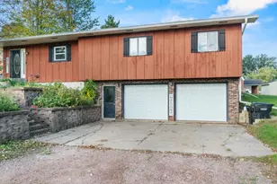 104 W Begley St, Greenwood, WI 54437 - Photo 5