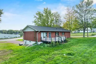 104 W Begley St, Greenwood, WI 54437 - Photo 11