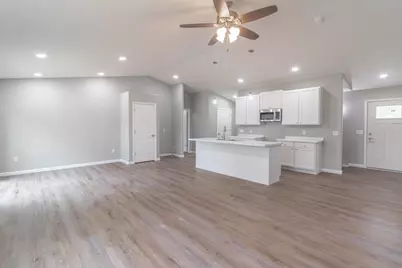 204 Leonard Street, Stevens Point, WI 54482 - Photo 5