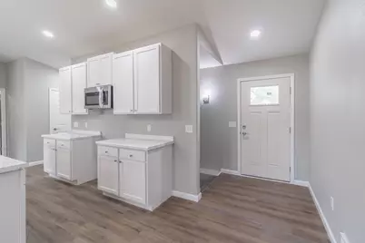 204 Leonard Street, Stevens Point, WI 54482 - Photo 3