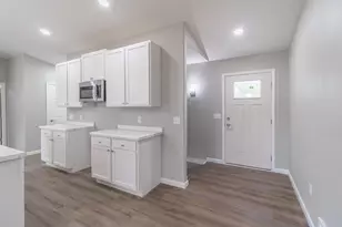 204 Leonard St, Stevens Point, WI 54482 - Photo 3