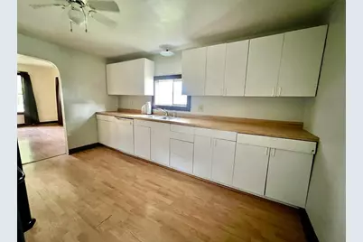 481 W Harding Avenue, Stevens Point, WI 54481 - Photo 3