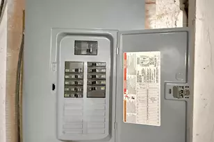 823 S 3rd Ave, Wausau, WI 54401 - Photo 9