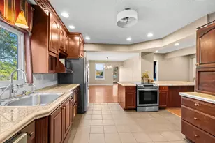 10145 Washington Ave, Marshfield, WI 54449 - Photo 7
