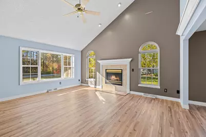 5558 Jacks Drive, Plover, WI 54467 - Photo 9