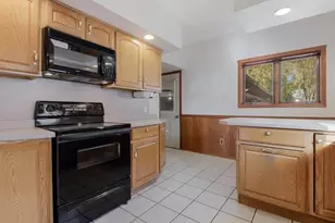 713 E 5th St, Marshfield, WI 54449 - Photo 9