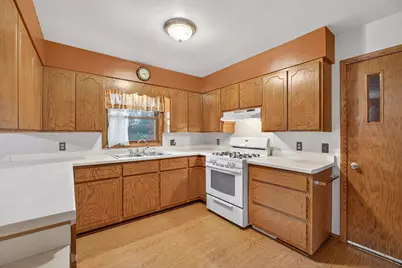 6940 Fairview Lane, Wisconsin Rapids, WI 54494 - Photo 3