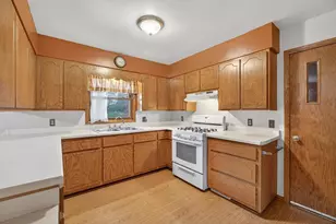 6940 Fairview Ln, Wisconsin Rapids, WI 54494 - Photo 3