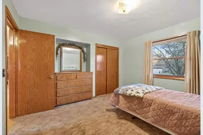 6940 Fairview Lane, Wisconsin Rapids, WI 54494 - Photo 17