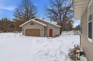 2050 Aspen Ln, Plover, WI 54467 - Photo 3