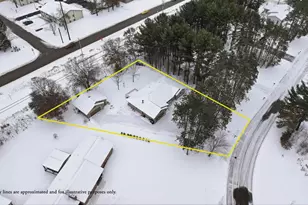 2050 Aspen Ln, Plover, WI 54467 - Photo 5