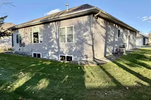 2911 Tuscany Way, Plover, WI 54467 - Photo 9