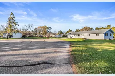 5751 Honeysuckle Court, Wisconsin Rapids, WI 54494 - Photo 3