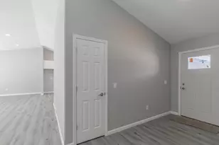 172 Evelyn Ct, Stevens Point, WI 54482 - Photo 3