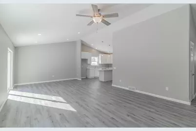 172 Evelyn Court, Stevens Point, WI 54482 - Photo 5