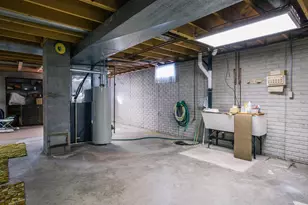 300 E Miller St, Greenwood, WI 54437 - Photo 23