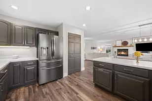 7551 Sunburst Ln, Neenah, WI 54956 - Photo 11