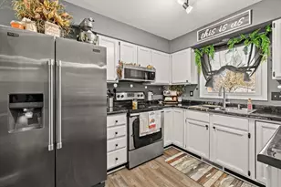 2305 Lawraine St, Marshfield, WI 54449 - Photo 15